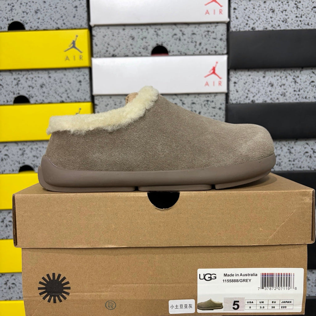UGG Tasman Slipper – Unisex Wool-Lined Suede Moccasin in Desert Sand
